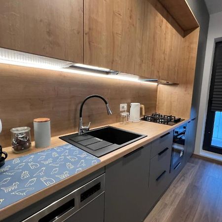 High-Rise Luxury Apartment With Free Parking Bucarest Exterior foto