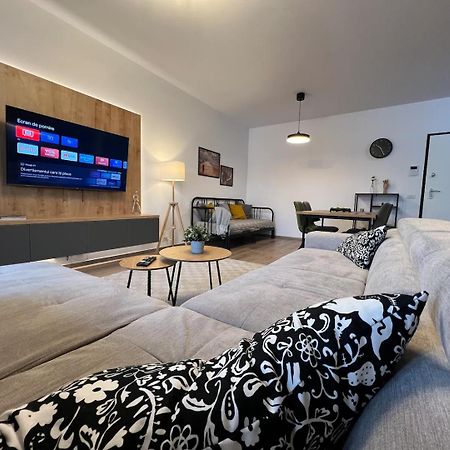 High-Rise Luxury Apartment With Free Parking Bucarest Exterior foto