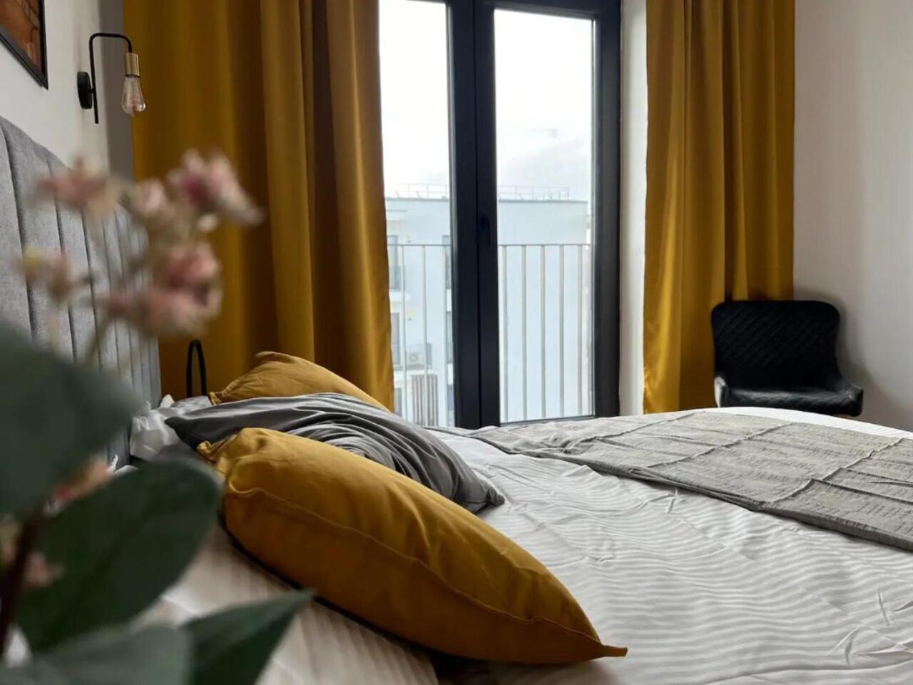 High-Rise Luxury Apartment With Free Parking Bucarest Exterior foto
